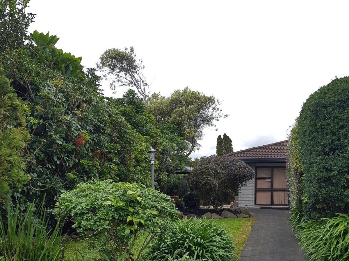 Airport Garden Inn Hotel & Conference Centre Auckland Exterior photo